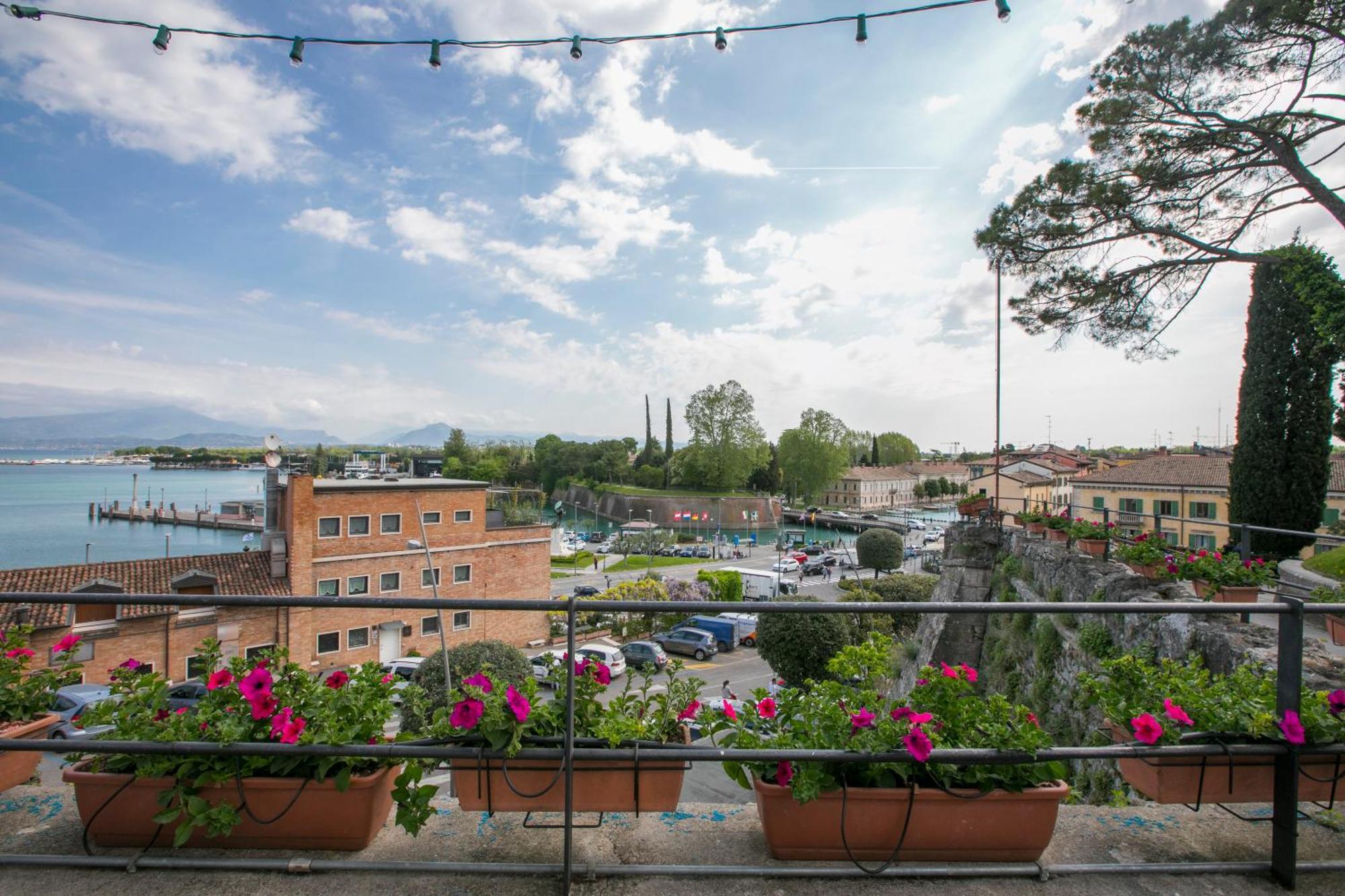 Casa Del Faro - Happy Rentals Peschiera del Garda Extérieur photo
